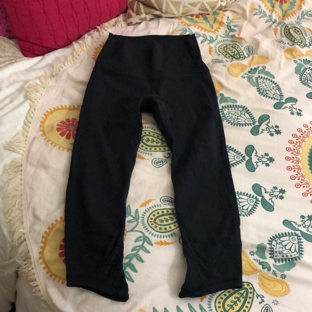 Lululemon Special Edition Wunder Under 6 Crops